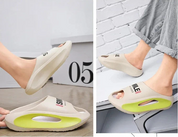 Novos chinelos masculinos slides com um sentido alto valor estético desgaste externo anti deslizamento fundo grosso, chinelos frescos de praia para homem