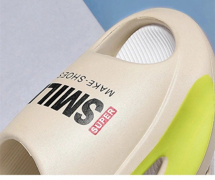 Novos chinelos masculinos slides com um sentido alto valor estético desgaste externo anti deslizamento fundo grosso, chinelos frescos de praia para homem